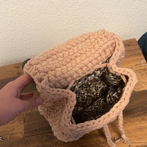 Backpack 🎒 - Picture 2 of 3